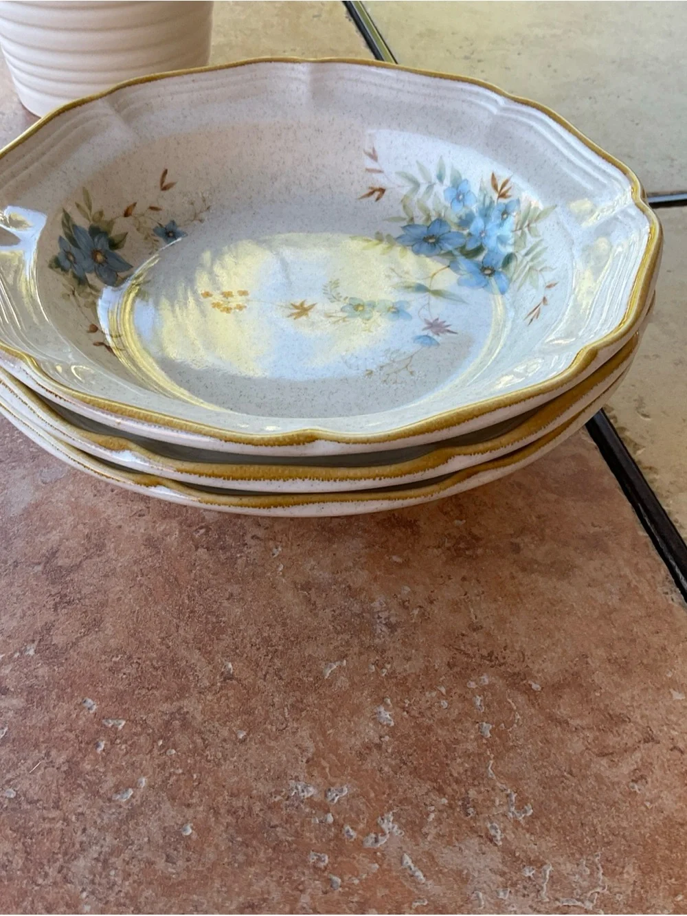 Mikasa Garden Club Day Dreams EC461 8” Soup Salad Bowls, Set of 3, EUC